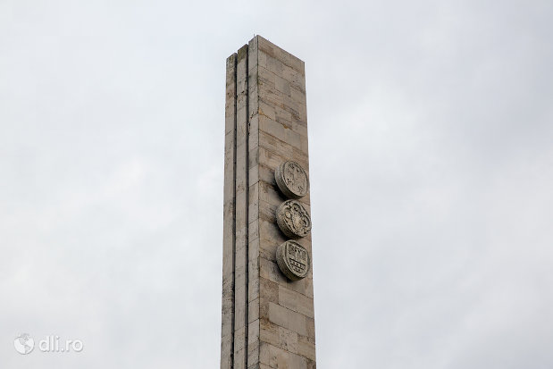 partea-de-sus-a-monumentului-mihai-viteazul-din-guruslau-judetul-salaj.jpg