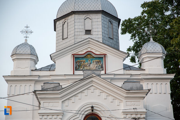 partea-de-sus-de-la-biserica-adormirea-maicii-domnului-din-alexandria.jpg