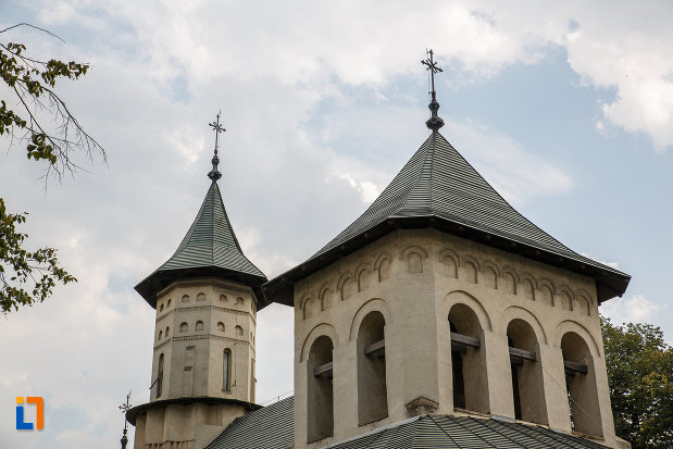 partea-de-sus-de-la-biserica-sf-nicolae-prajescu-1611-din-suceava-judetul-suceava.jpg