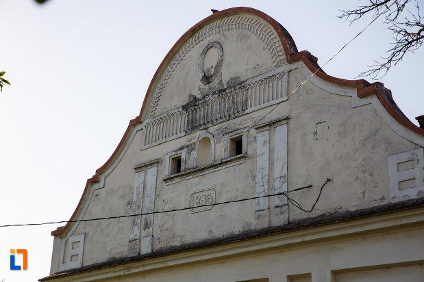 partea-de-sus-de-la-casa-svabeasca-din-jimbolia-judetul-timis.jpg