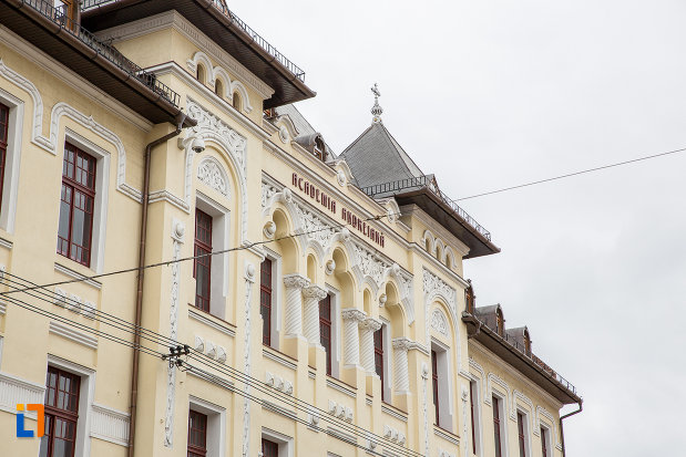 partea-de-sus-de-la-facultatea-de-teologie-ortodoxa-andrei-saguna-din-sibiu-judetul-sibiu.jpg