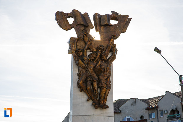 partea-de-sus-de-la-monumentul-revolutionarilor-din-orastie-judetul-hunedoara.jpg