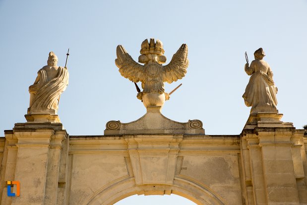 partea-de-sus-de-la-poarta-a-i-a-a-cetatii-din-alba-iulia-judetul-alba.jpg