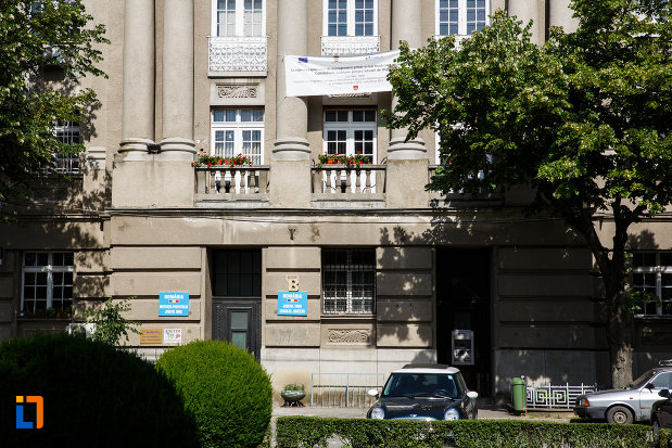 parterul-de-la-prefectura-din-timisoara-judetul-timis.jpg