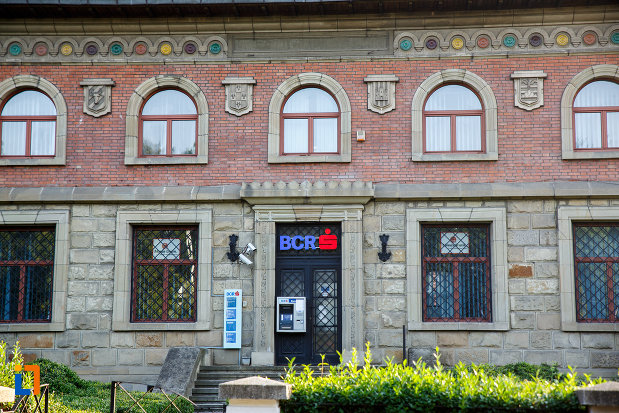 pasrtea-de-jos-de-la-banca-comerciala-romana-din-radauti-judetul-suceava.jpg