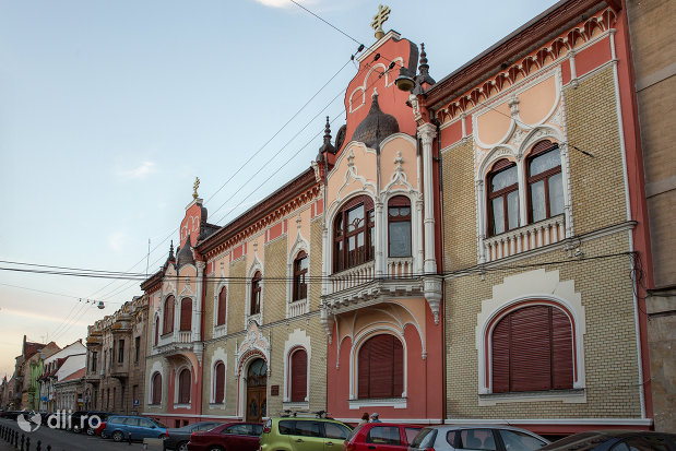 patriarhia-romana-episcopia-ortodoxa-romana-a-oradei-palatul-rimanoczy-junior-din-oradea-judetul-bihor.jpg