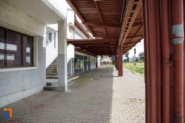 peronul-de-la-gara-din-radauti-judetul-suceava.jpg