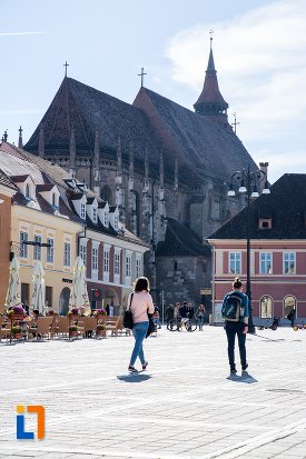 piata-centrala-din-orasul-brasov-judetul-brasov.jpg