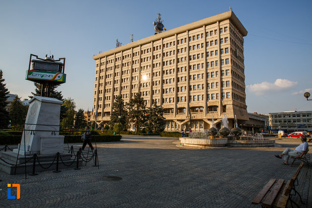 piata-centrala-si-consiliul-din-ploiesti-judetul-prahova.jpg