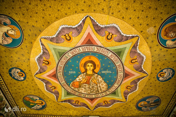 pictura-de-la-biserica-noua-din-rozavlea-judetul-maramures.jpg