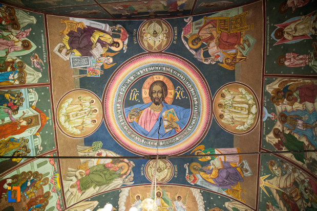pictura-murala-din-biserica-biserica-intrarea-in-biserica-a-maicii-domnului-din-caracal-judetul-olt.jpg