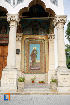 pictura-murala-exterioara-catedrala-domneasca-sf-alexandru-din-alexandria-judetul-teleorman.jpg