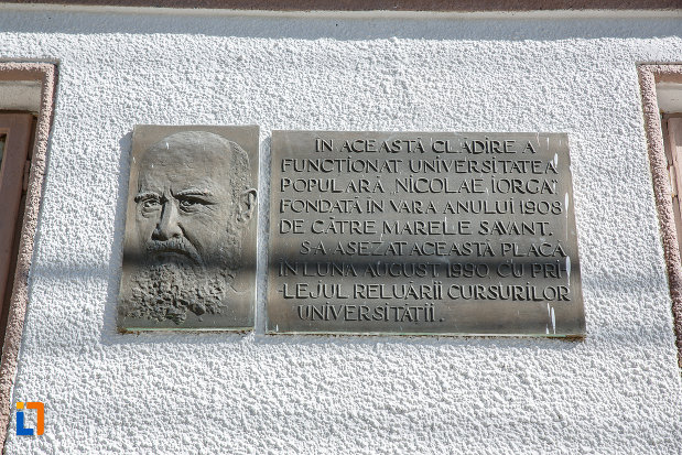 placa-comemorativa-de-la-sediul-fostei-universitati-populare-nicolae-iorga-azi-muzeul-natural-vaii-teleajenului-din-valenii-de-munte-judetul-prahova.jpg