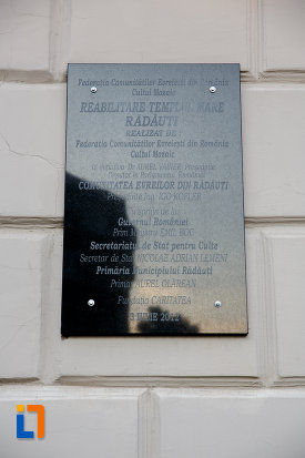 placa-comemorativa-de-la-templul-evreiesc-1879-din-radauti-judetul-suceava.jpg