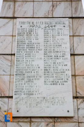 placa-de-la-monumentul-eroilor-din-orasul-milisauti-judetul-suceava.jpg