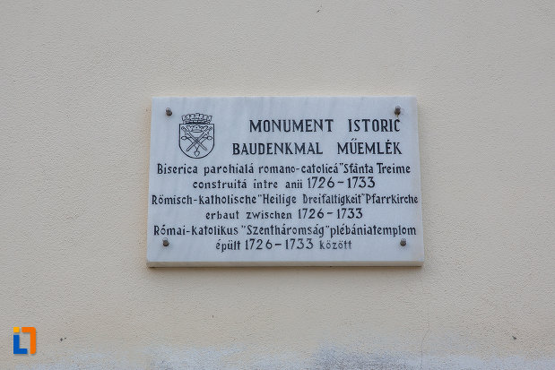 placa-informativa-din-biserica-parohiala-evanghelica-sf-maria-din-sibiu-judetul-sibiu.jpg