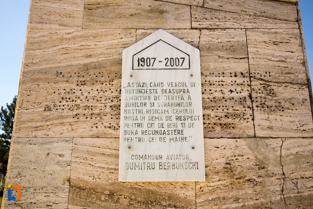 placuta-comemorativa-monumentul-eroilor-din-razboiul-pentru-independenta-din-flamanzi-judetul-botosani.jpg