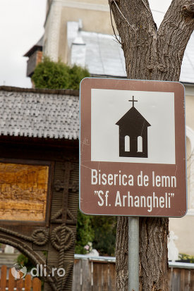 placuta-cu-biserica-de-lemn-sf-arhangheli-din-borsa-judetul-maramures.jpg