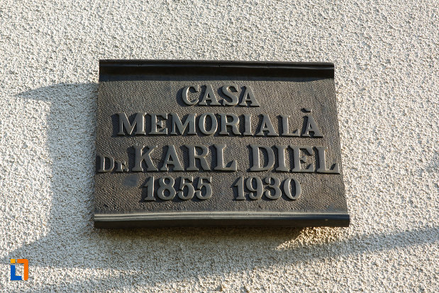 placuta-cu-casa-memoriala-dr-karl-diel-din-jimbolia-judetul-timis.jpg
