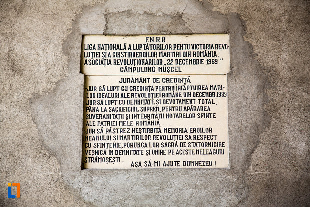 placuta-cu-informatii-de-la-turnul-de-clopotnita-manastirea-negru-voda-din-campulung-muscel-judetul-arges.jpg