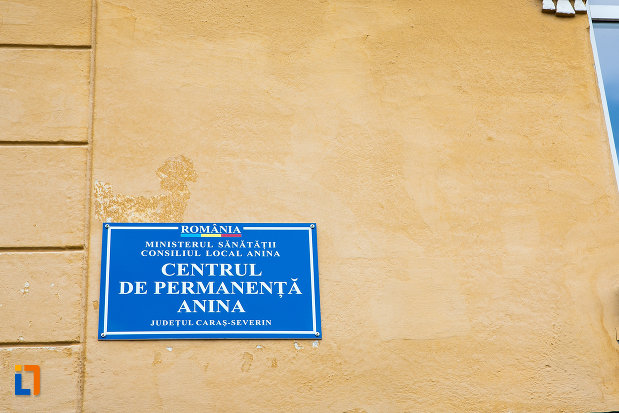 placuta-cu-spitalul-orasenesc-azi-casa-de-batrani-din-anina-judetul-caras-severin.jpg