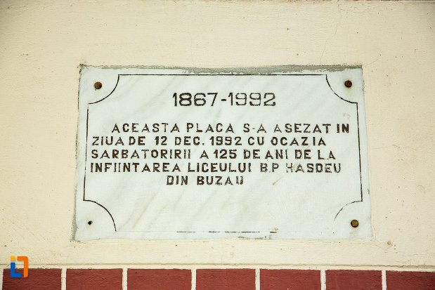 placuta-de-la-colegiul-national-b-p-hasdeu-din-buzau-judetul-buzau.jpg