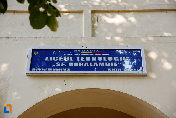 placuta-de-la-liceul-sf-haralambie-din-turnu-magurele-judetul-teleorman.jpg