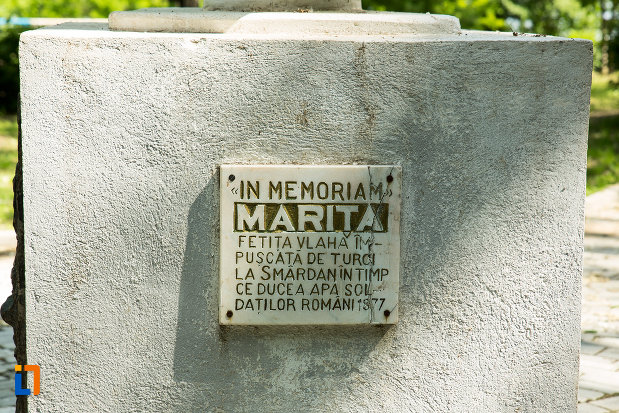 placuta-de-marmura-de-pe-monumentul-fetitei-erou-marita-din-calafat-judetul-dolj.jpg