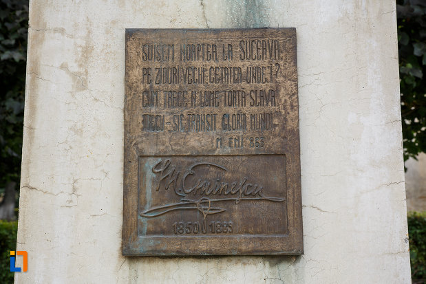 placuta-de-pe-bustul-lui-mihai-eminescu-din-suceava-judetul-suceava.jpg