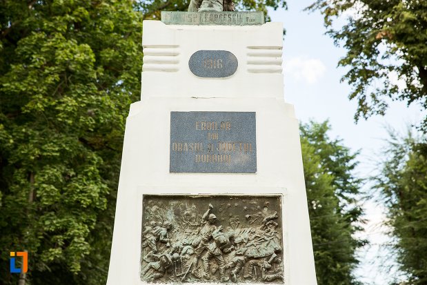 placuta-de-pe-monumentul-eroilor-din-dorohoi-judetul-botosani.jpg