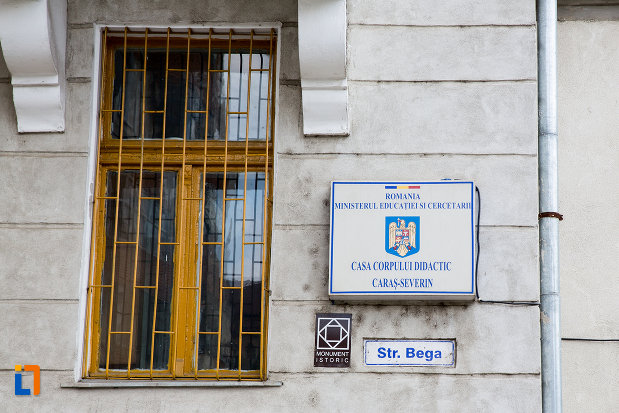 placute-de-la-vila-koch-azi-casa-corpului-didactic-din-resita-judetul-caras-severin.jpg