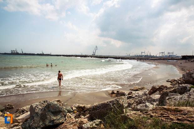 plaja-din-statiunea-mangalia-judetul-constanta.jpg