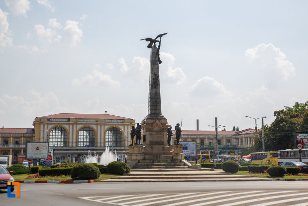 platoul-cu-monumentul-vanatorilor-din-razboiul-de-independenta-din-ploiesti-judetul-prahova.jpg