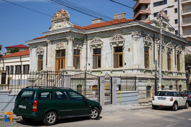 poarta-de-la-casa-motomancea-1875-din-tulcea-judetul-tulcea.jpg