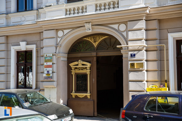 poarta-de-la-casa-paul-zsivkoich-din-timisoara-judetul-timis.jpg