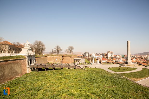 podet-si-ziduri-cetatea-alba-carolina-din-alba-iulia-judetul-alba.jpg