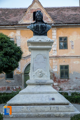 poza-cu-bustul-imparatesei-maria-theresia-din-sibiu-judetul-sibiu.jpg