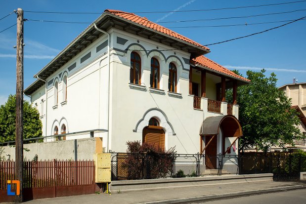 poza-cu-casa-iorgu-antonescu-din-ramnicu-sarat-judetul-buzau.jpg