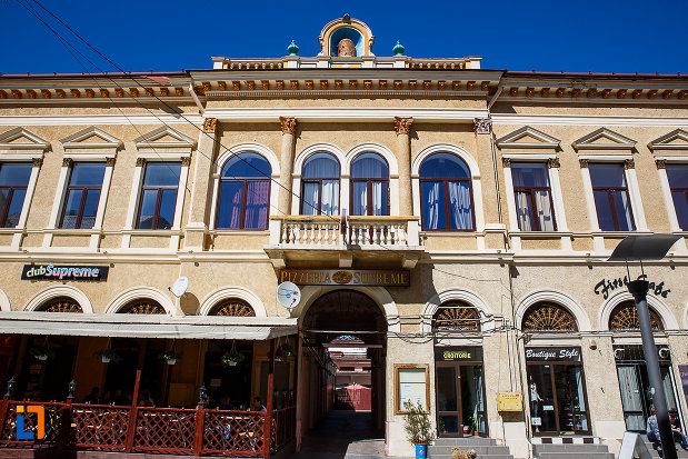 poza-cu-casina-romana-azi-hotel-augusta-din-orastie-judetul-hunedoara.jpg