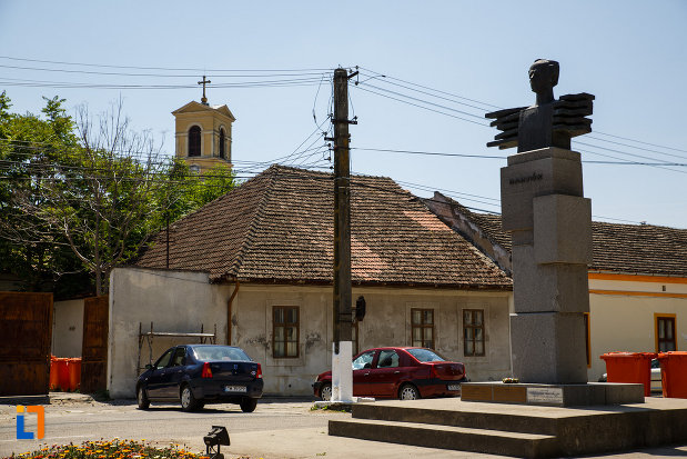 poza-cu-monumentul-lui-bartok-bela-din-sannicolau-mare-judetul-timis.jpg