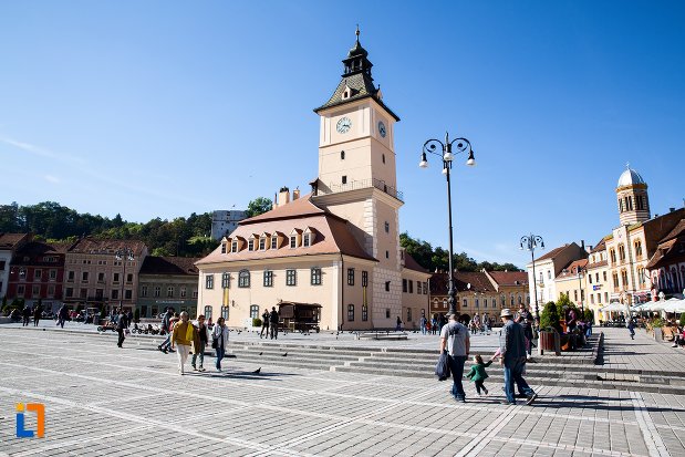 poza-cu-muzeul-judetean-de-istoria-din-brasov-judetul-brasov.jpg