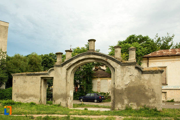 poza-cu-poarta-hanului-turcesc-din-galati-judetul-galati.jpg