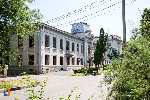 prefectura-azi-muzeul-judetean-teohari-antonescu-din-giurgiu-judetul-giurgiu.jpg