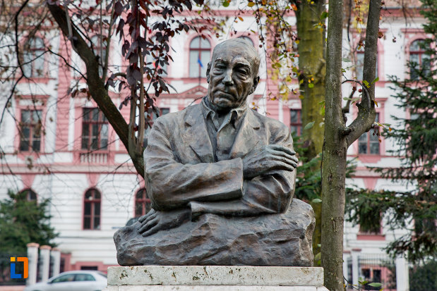 prim-plan-cu-bustul-lui-antonin-ciolan-din-cluj-napoca-judetul-cluj.jpg