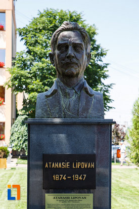 prim-plan-cu-bustul-lui-atanasie-lipovan-din-sannicolau-mare-judetul-timis.jpg