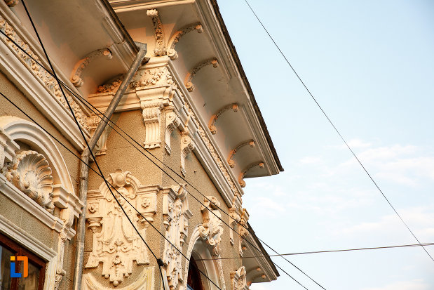 prim-plan-cu-casa-zarzara-palatul-copiilor-din-alexandria-judetul-teleorman.jpg
