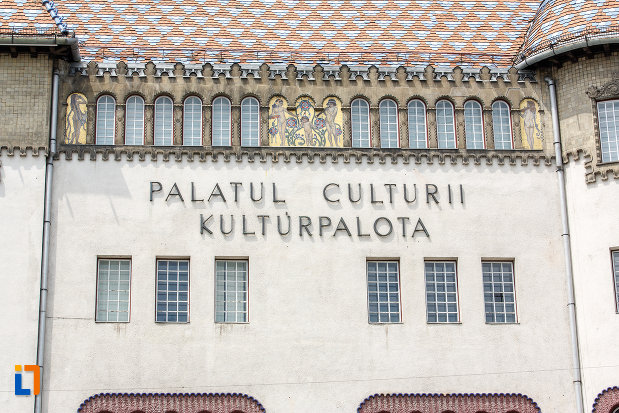 prim-plan-cu-palatul-culturii-filarmonica-biblioteca-si-muzeul-de-arta-din-targu-mures-judetul-mures.jpg