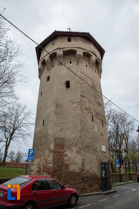prim-plan-cu-turnul-archebuzierilor-din-sibiu-judetul-sibiu.jpg
