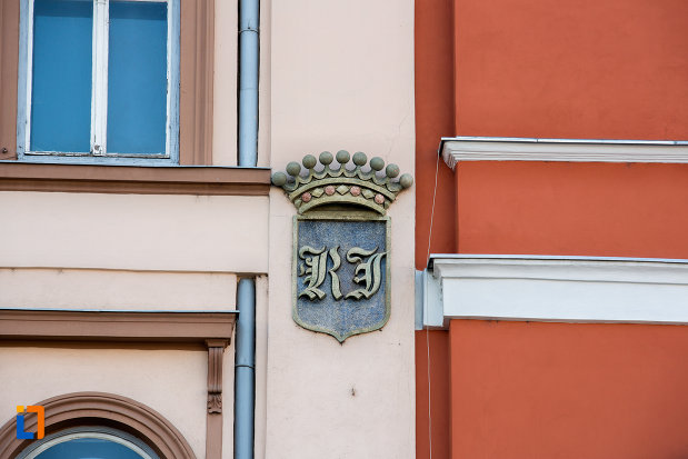 prim-plan-de-pe-palatul-rhedey-din-cluj-napoca-judetul-cluj.jpg