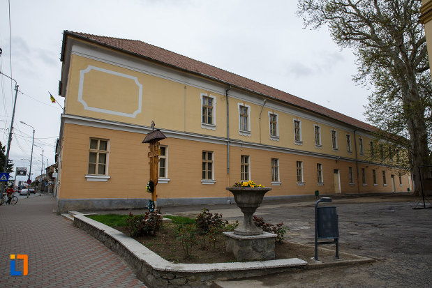 prima-scoala-confesionala-ortodoxa-romaneascu-din-lugoj-judetul-timis.jpg